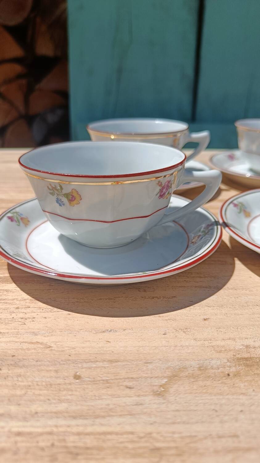 Floral porcelain cups
