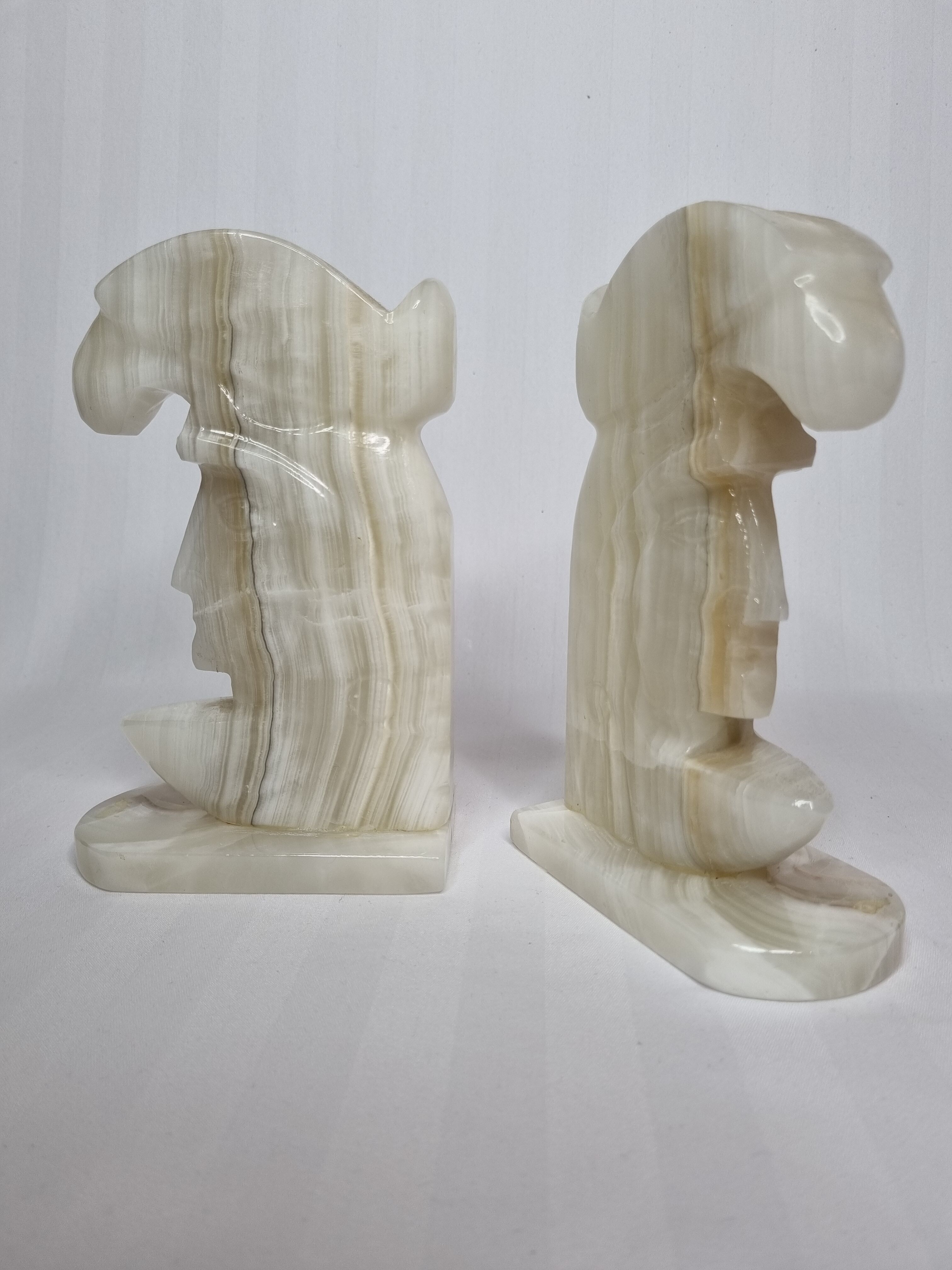 Pair of bookends in vintage white onyx, 21 cm