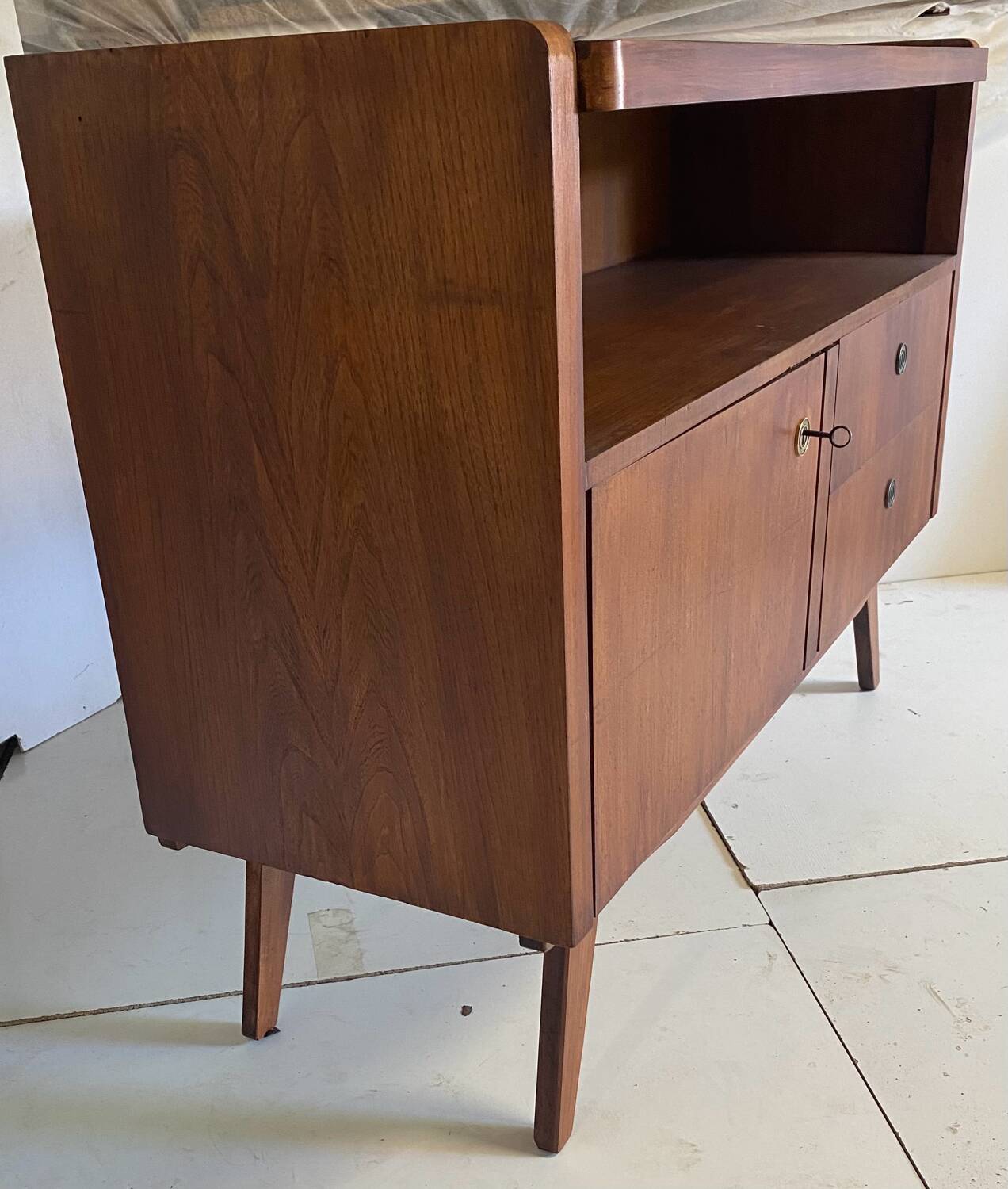 Vintage sideboard with compass feet