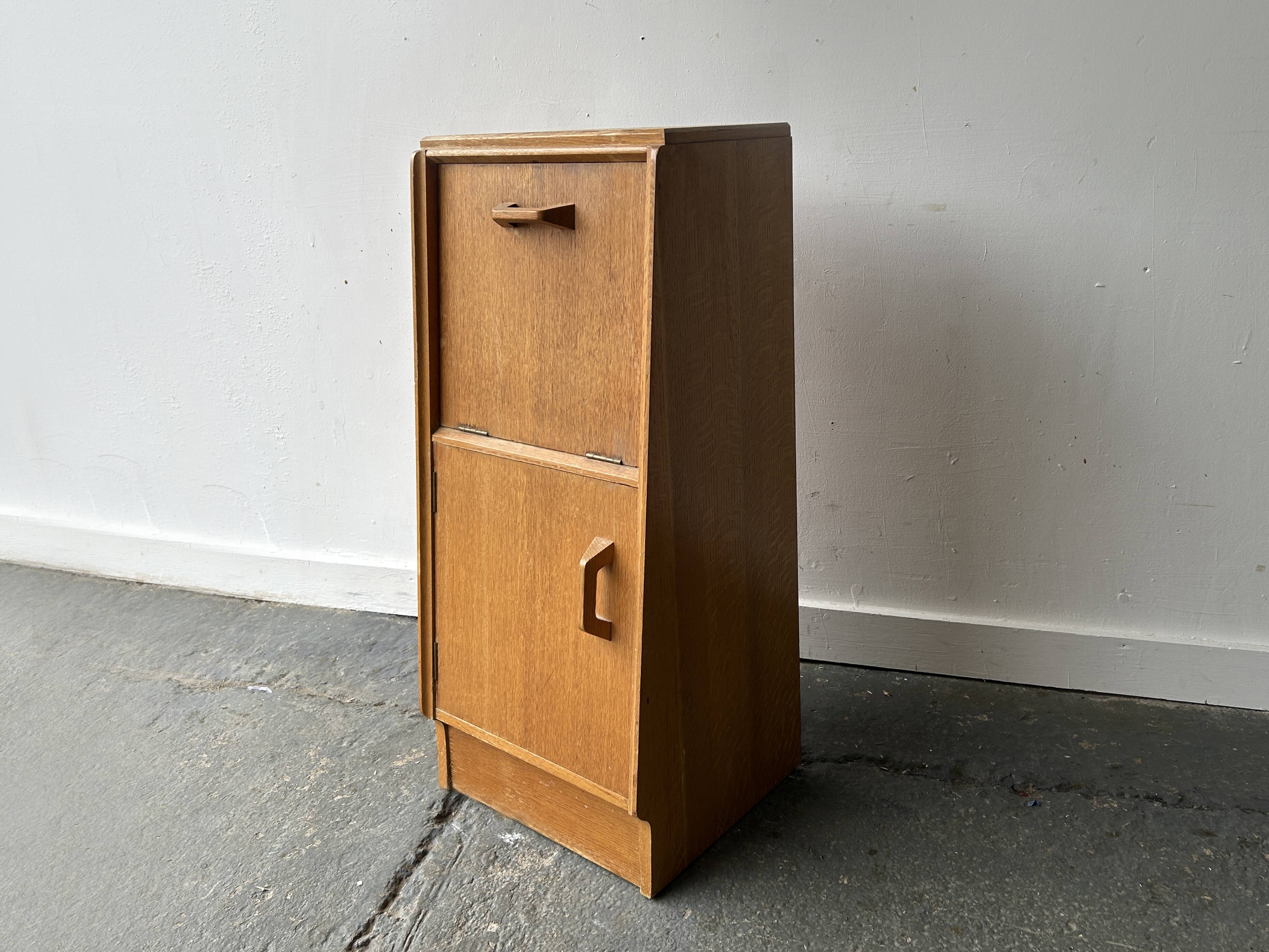 Mid-Century 1950/60s G Plan (E Gomme) ‘Brandon’ oak bedside cabine