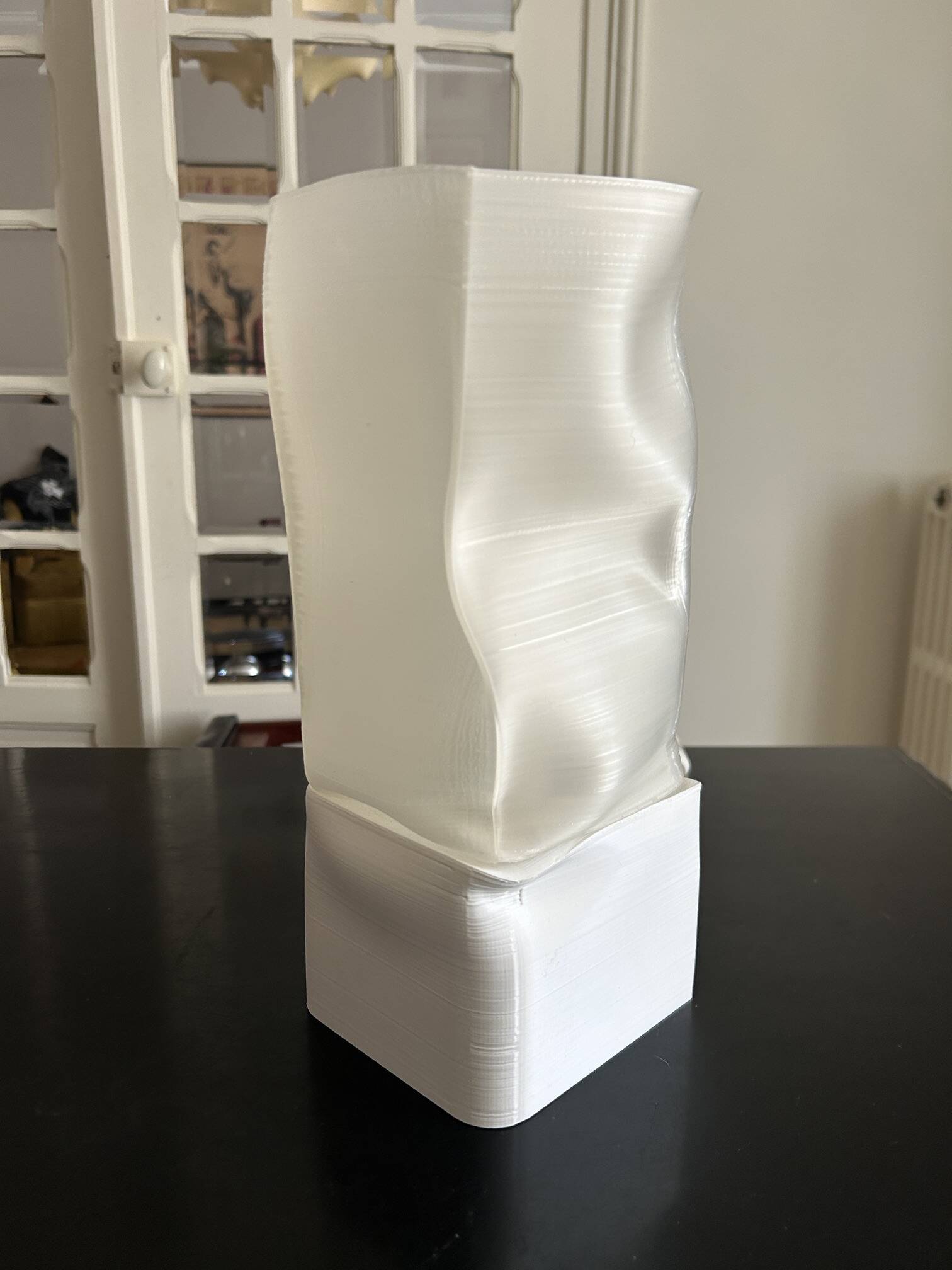 lampe vintage en plastique thermodeformée