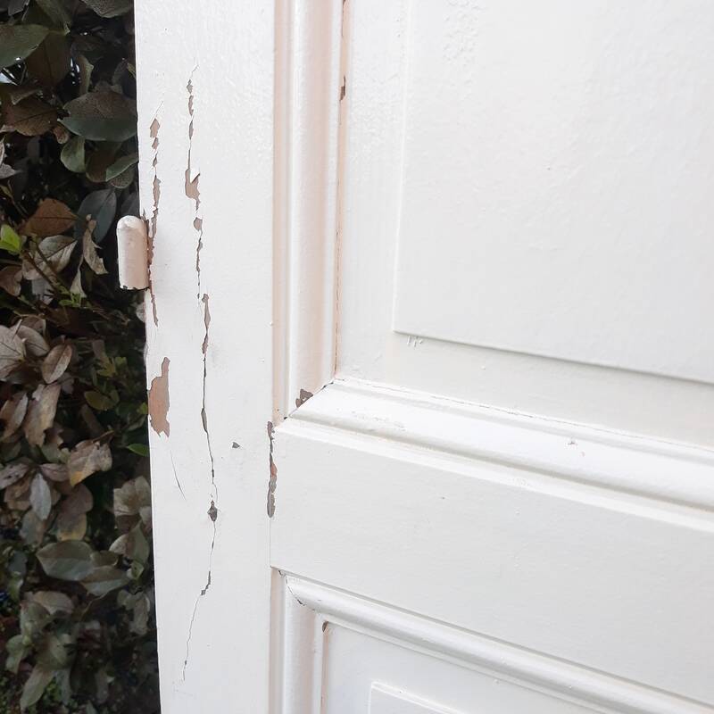 Communication door H220xW80.5cm, old panelled with moulding.