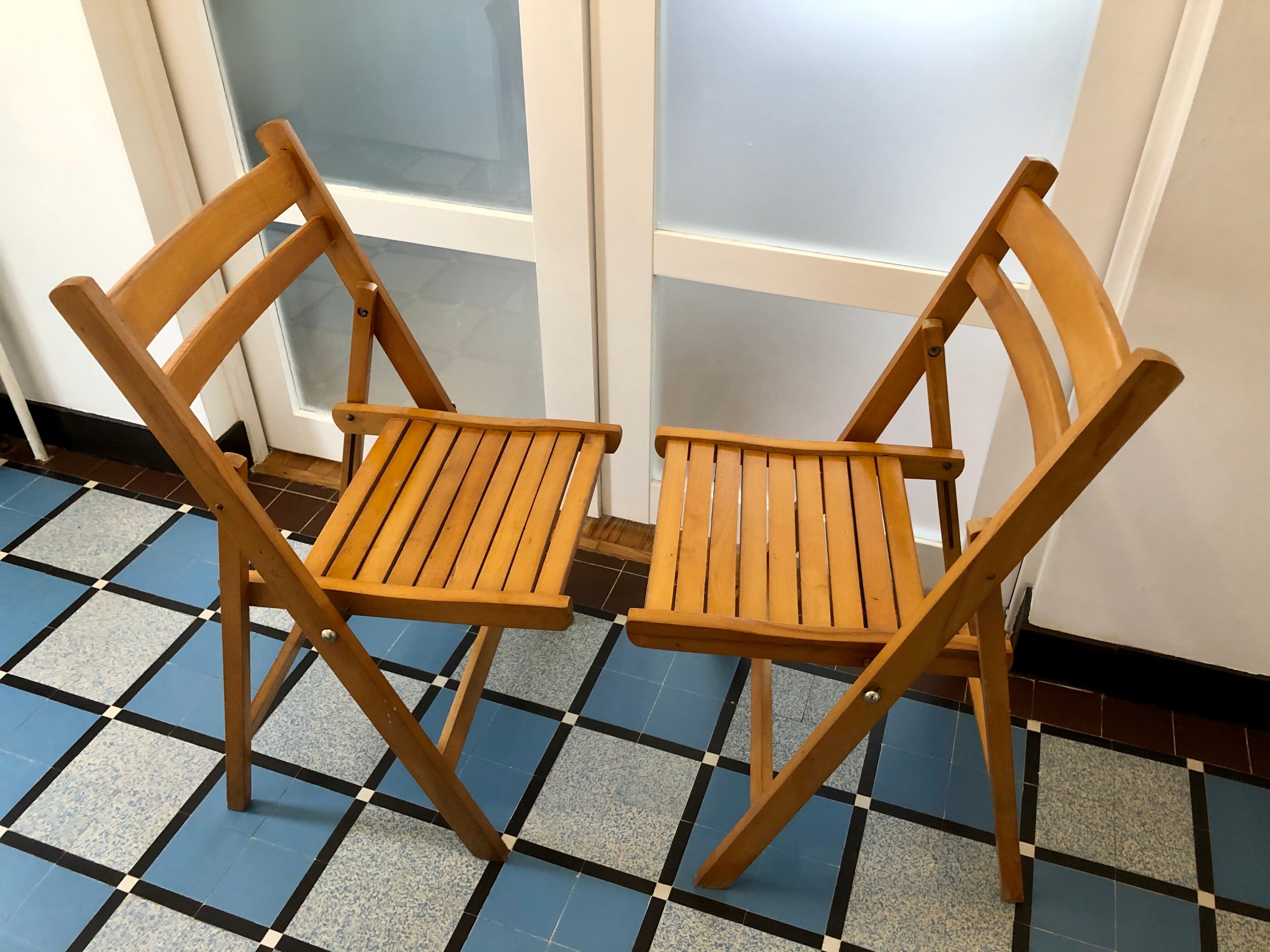 80s folding chairs in blond beech