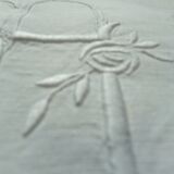 Sheet in linen embroidered on wide thread