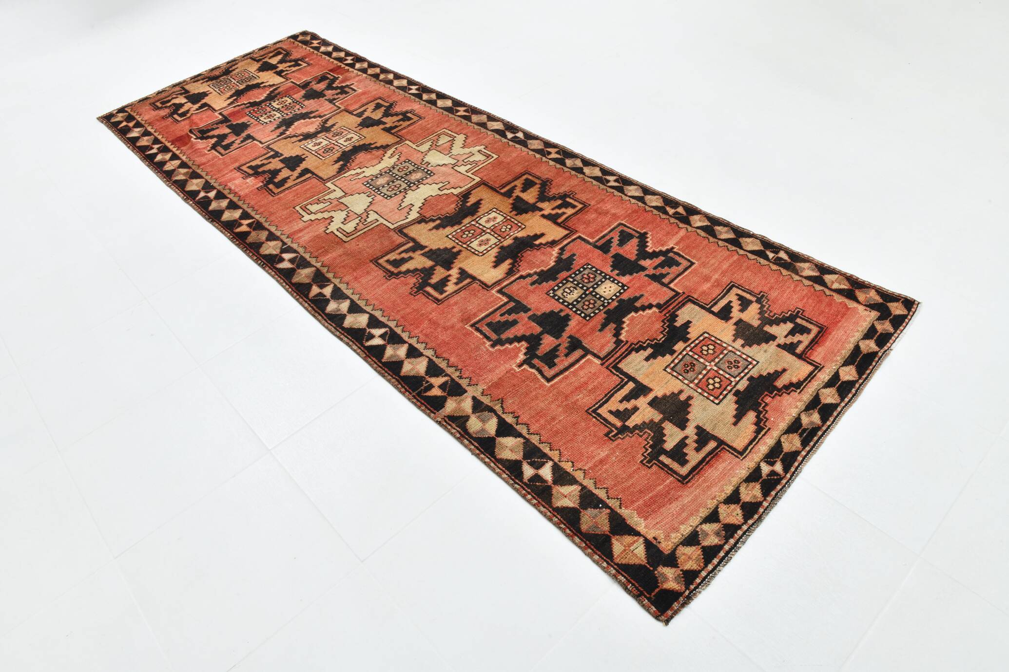 Classic Red & Black Persian Runner Rug, 112x316Cm