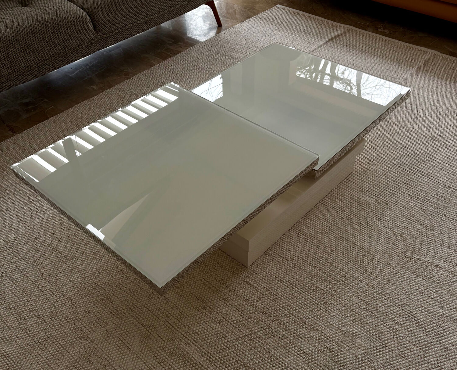 Lacquered modular coffee table Sigma