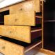 Enfilade loupe d’orme et laiton circa 1970