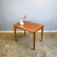 Table d'appoint par Henning Kjaernulf pour Vejle Stole- & Møbelfabrik, teck, années 1960.