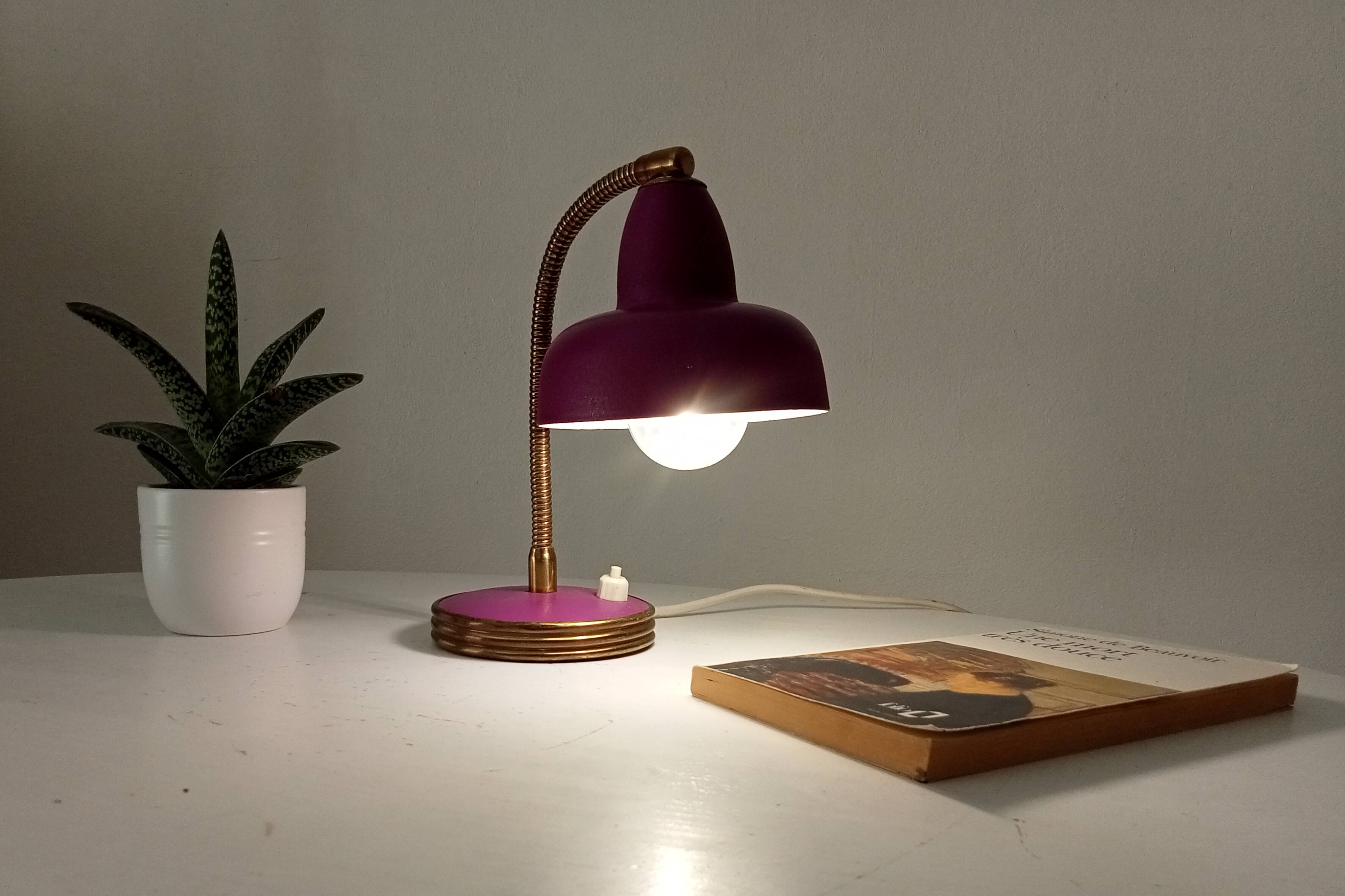 Vintage desk lamp from the 1950s.