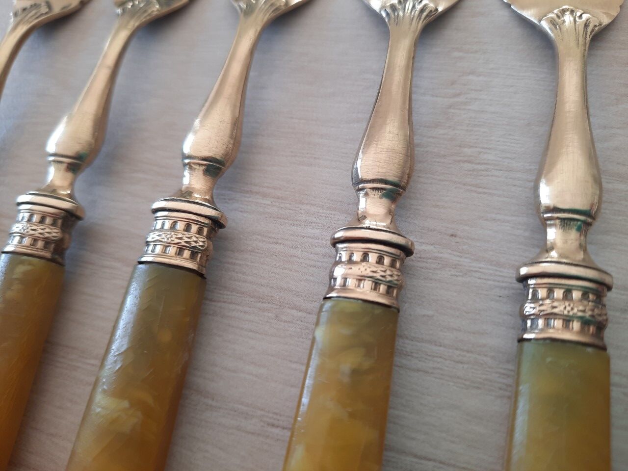 Old dessert forks