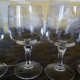 Lot de 4  petits verres  anciens