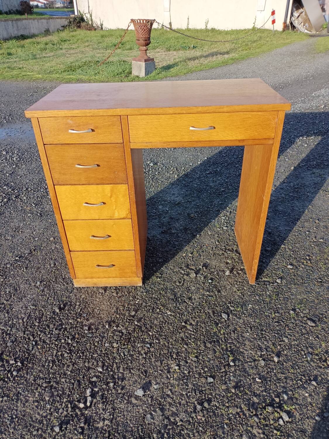 Small desk