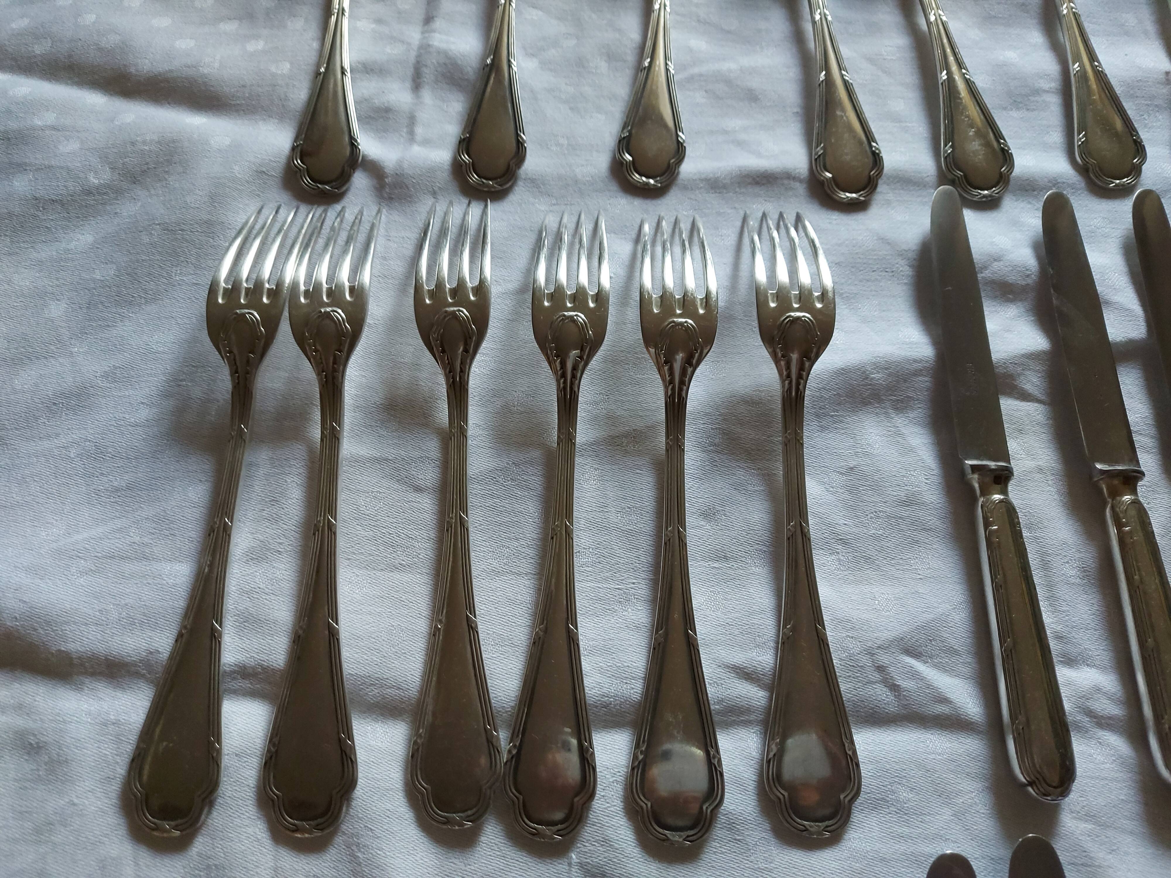 Ercuis housewife, 62 pieces in a box