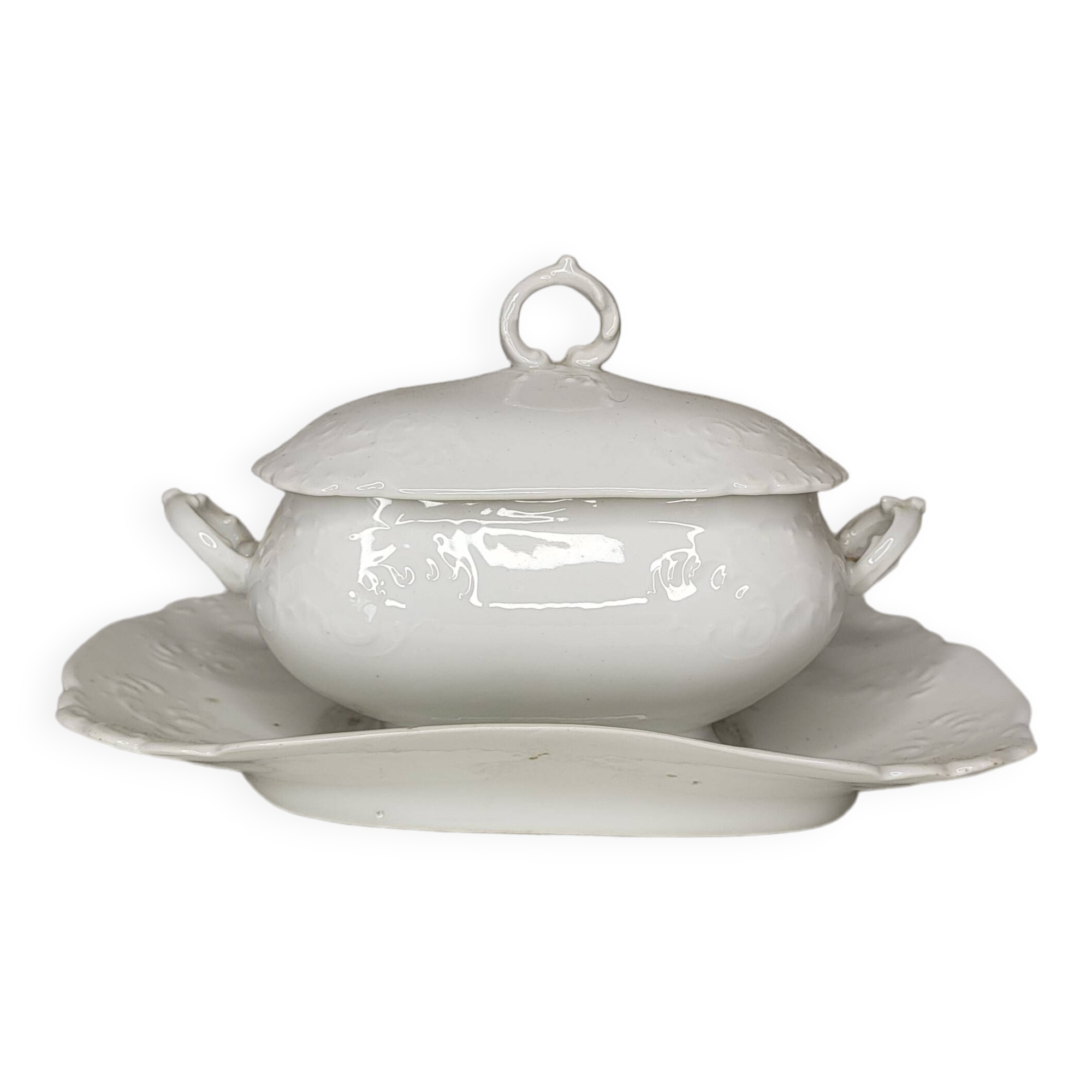 19th century Limoges Pouyat porcelain gravy boat