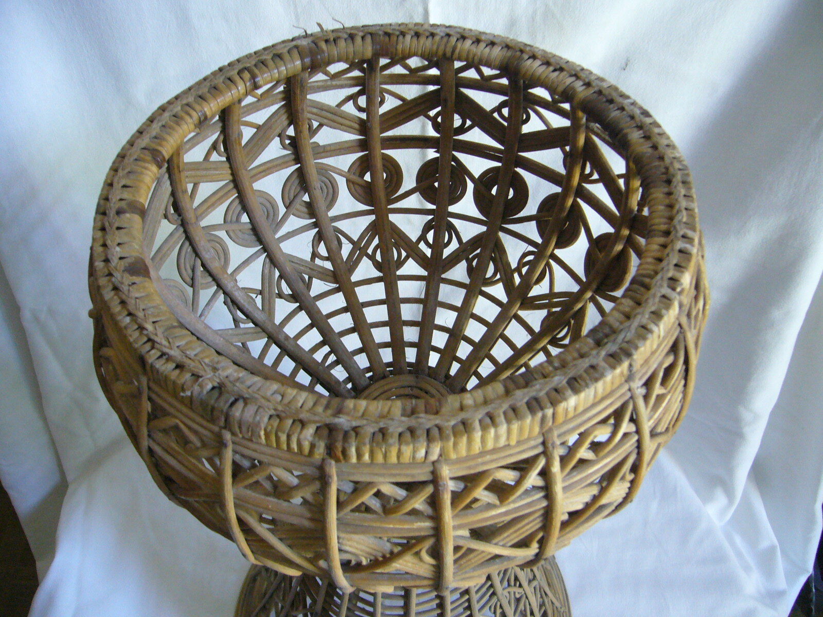 vintage rattan pot door
