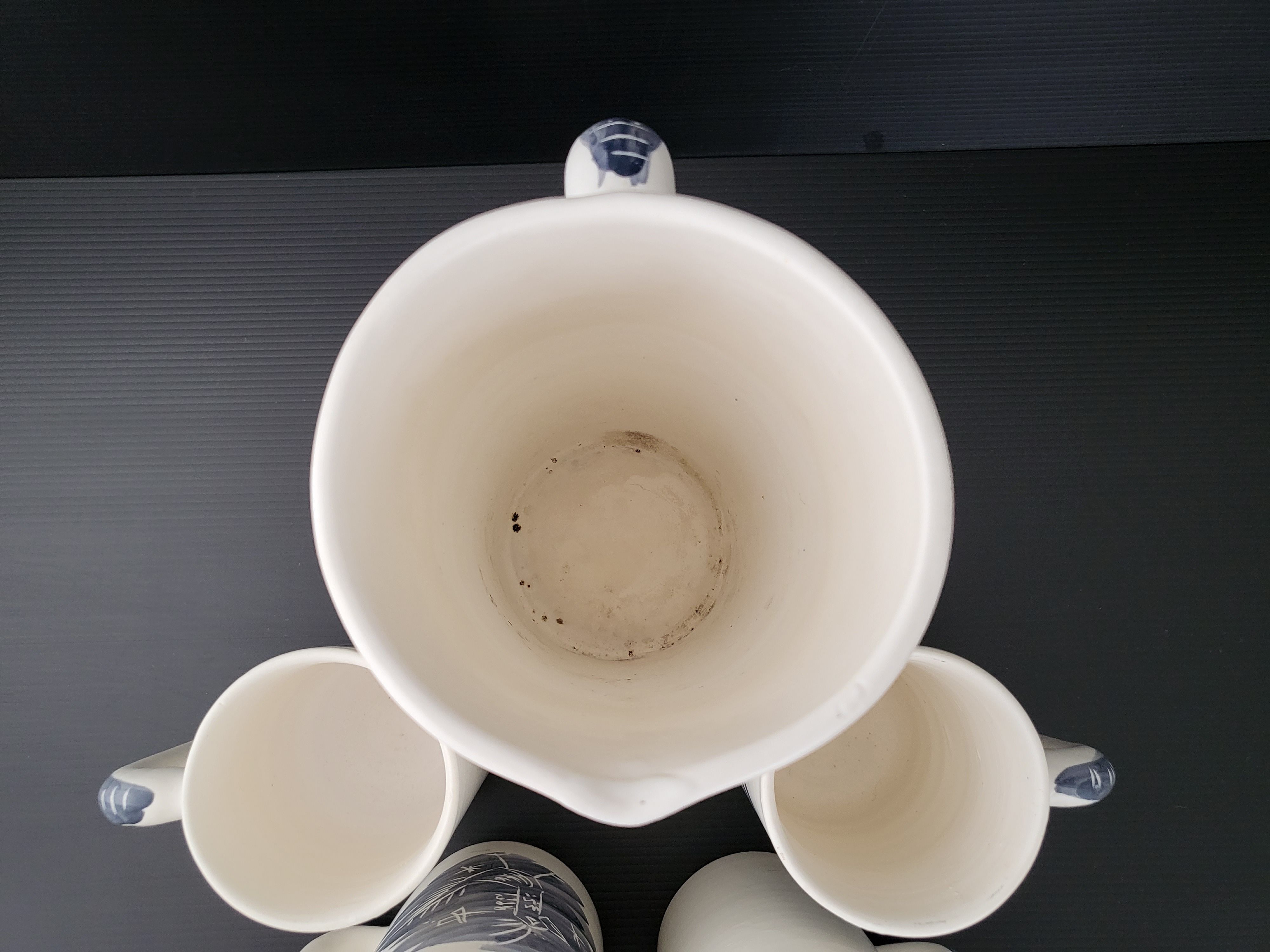 Pitcher and 6 vintage mugs 1950