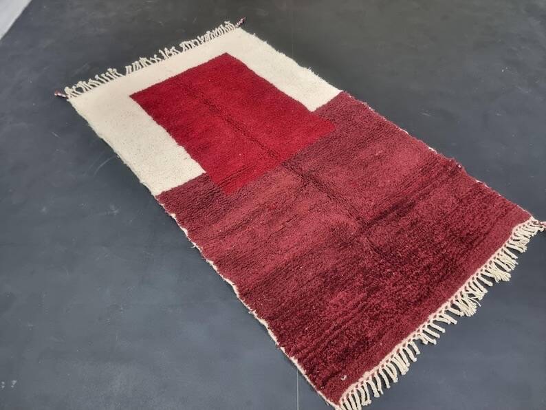 Traditional Beni Ourain Berber rug in natural wool 140/260 cm