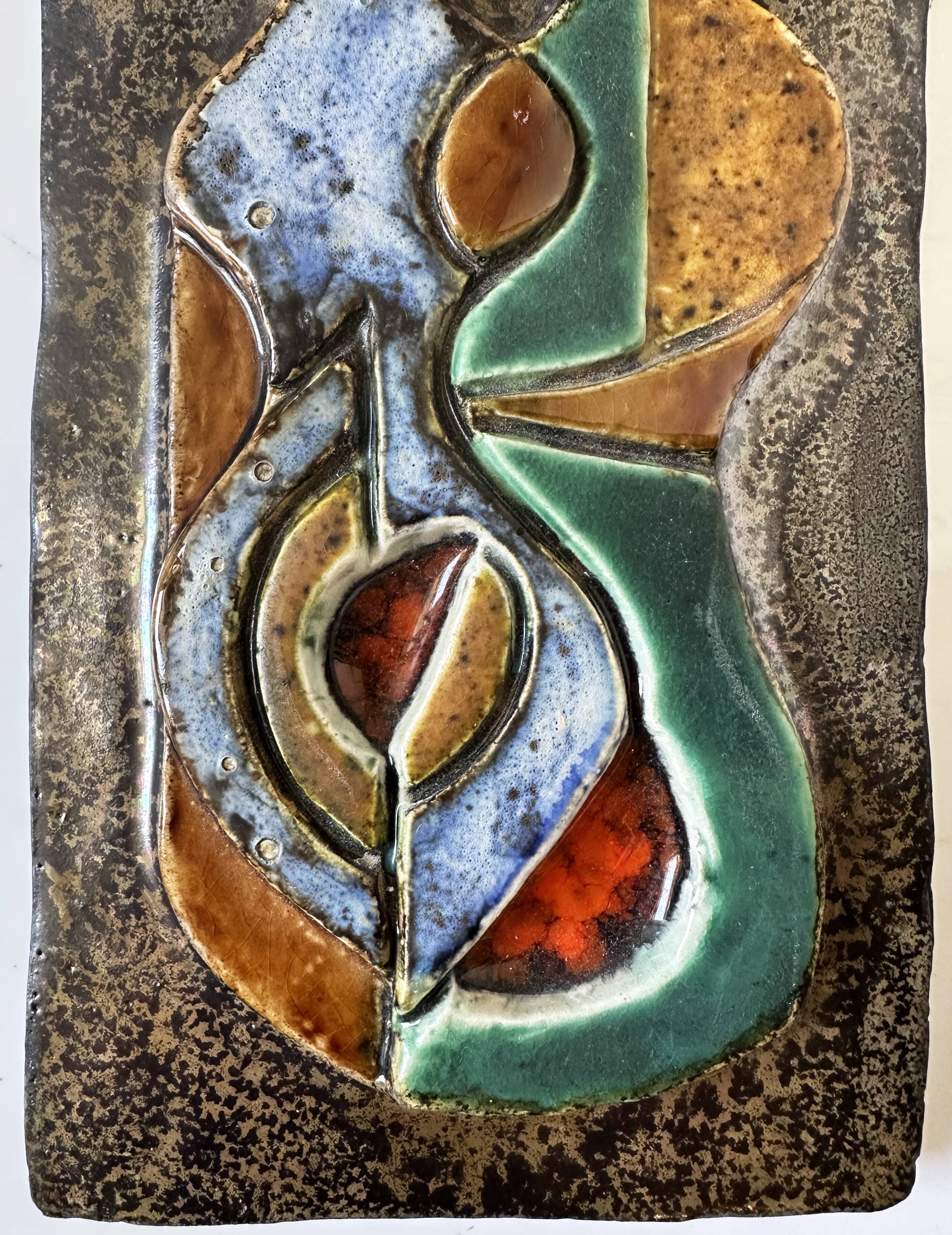 Cubist wall sculpture in glazed terracotta. Germany, 1950s.