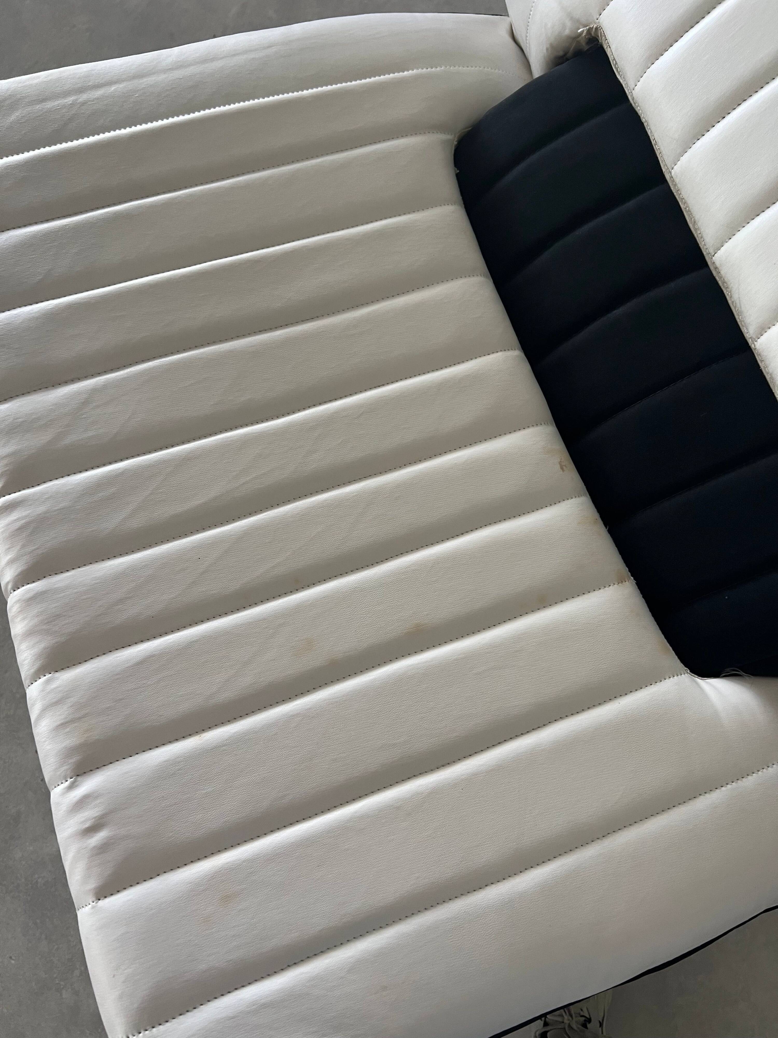 Original “Libro” chair by Gruppo DAM for Busnelli