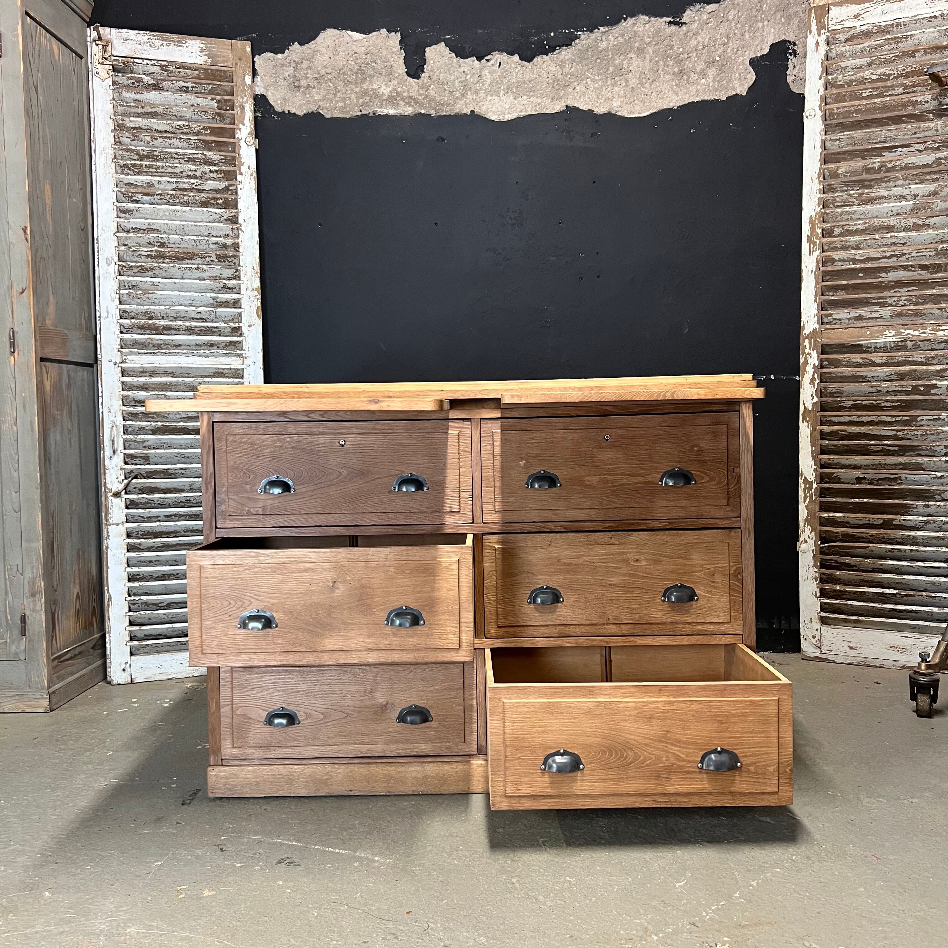 Meuble de métier de notaire en chêne