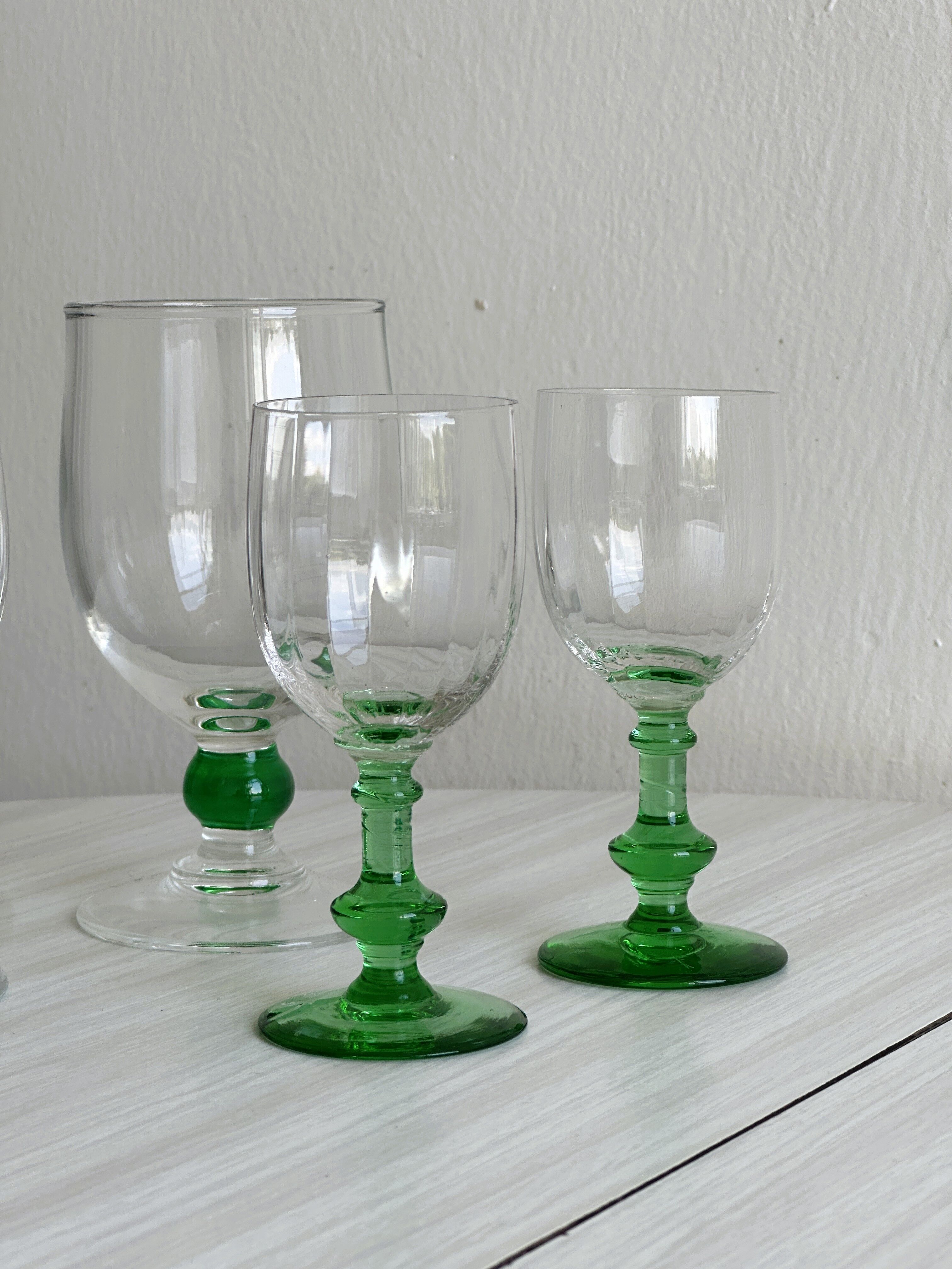 Lot de 4 verres vintage à pied vert