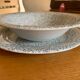Service dishes