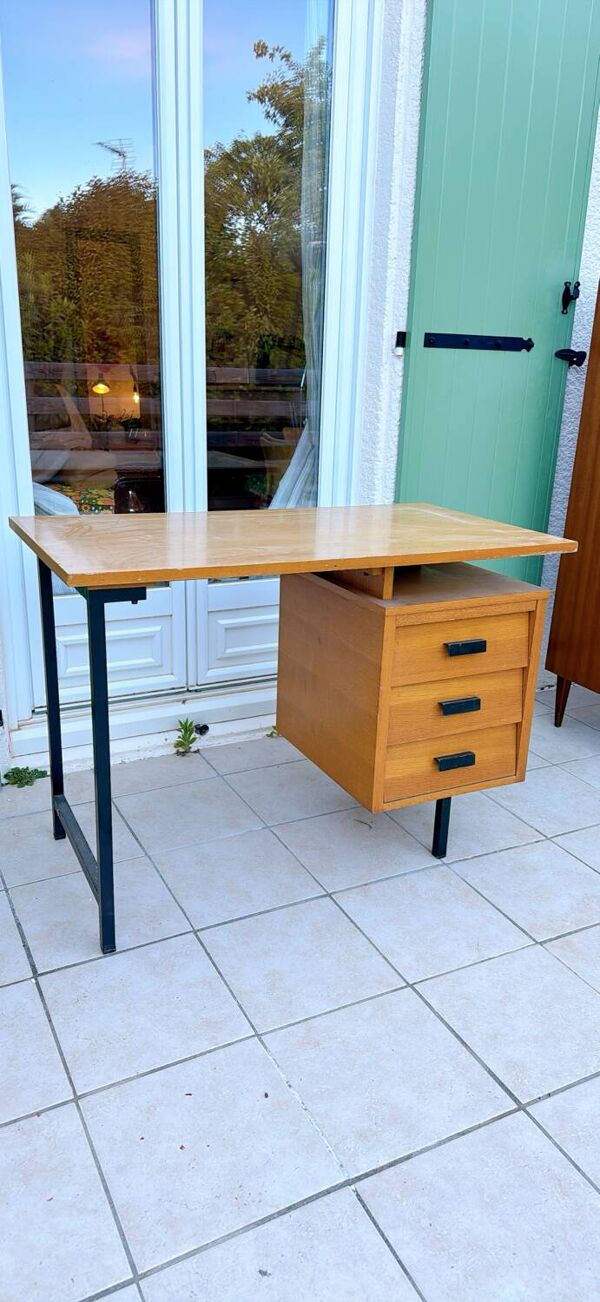 Bureau Pierre Paulin CM172