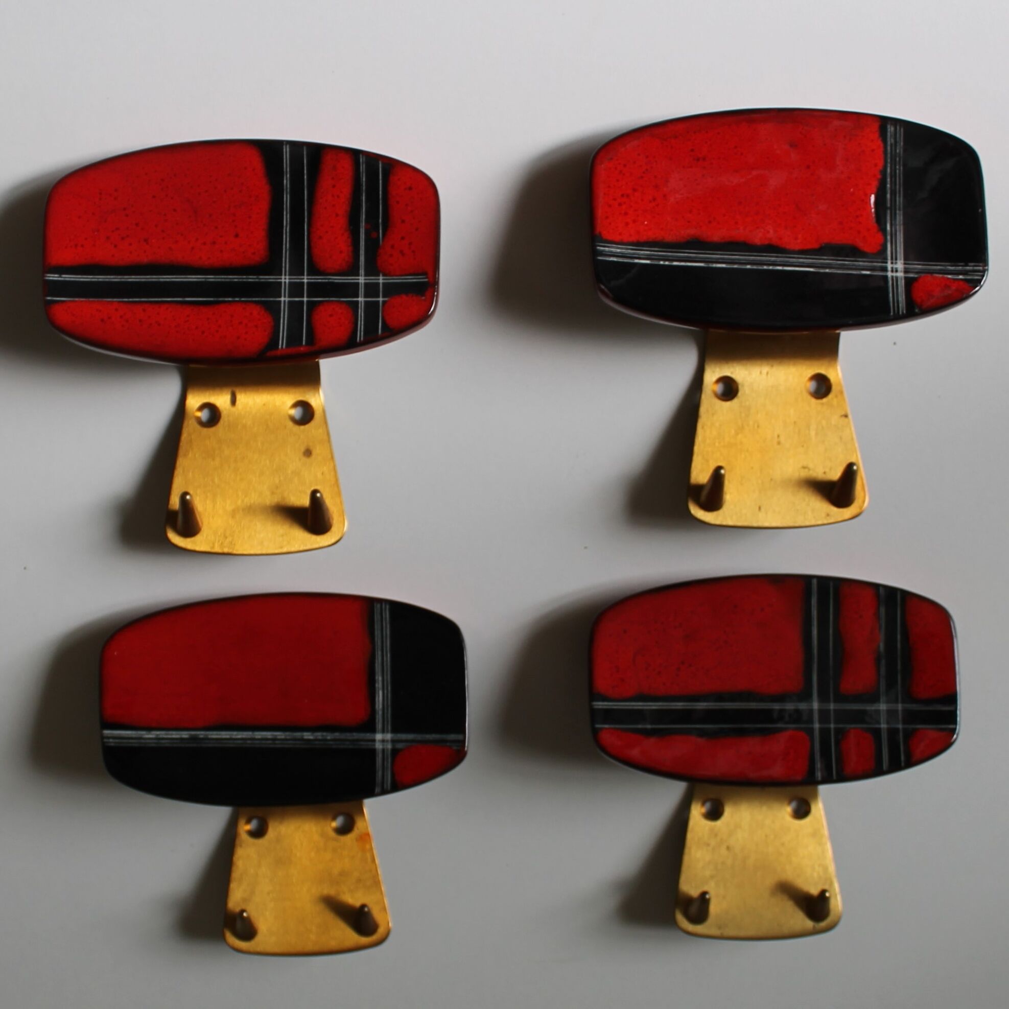 Series of 4 vintage ceramic hooks 'made in Germany'