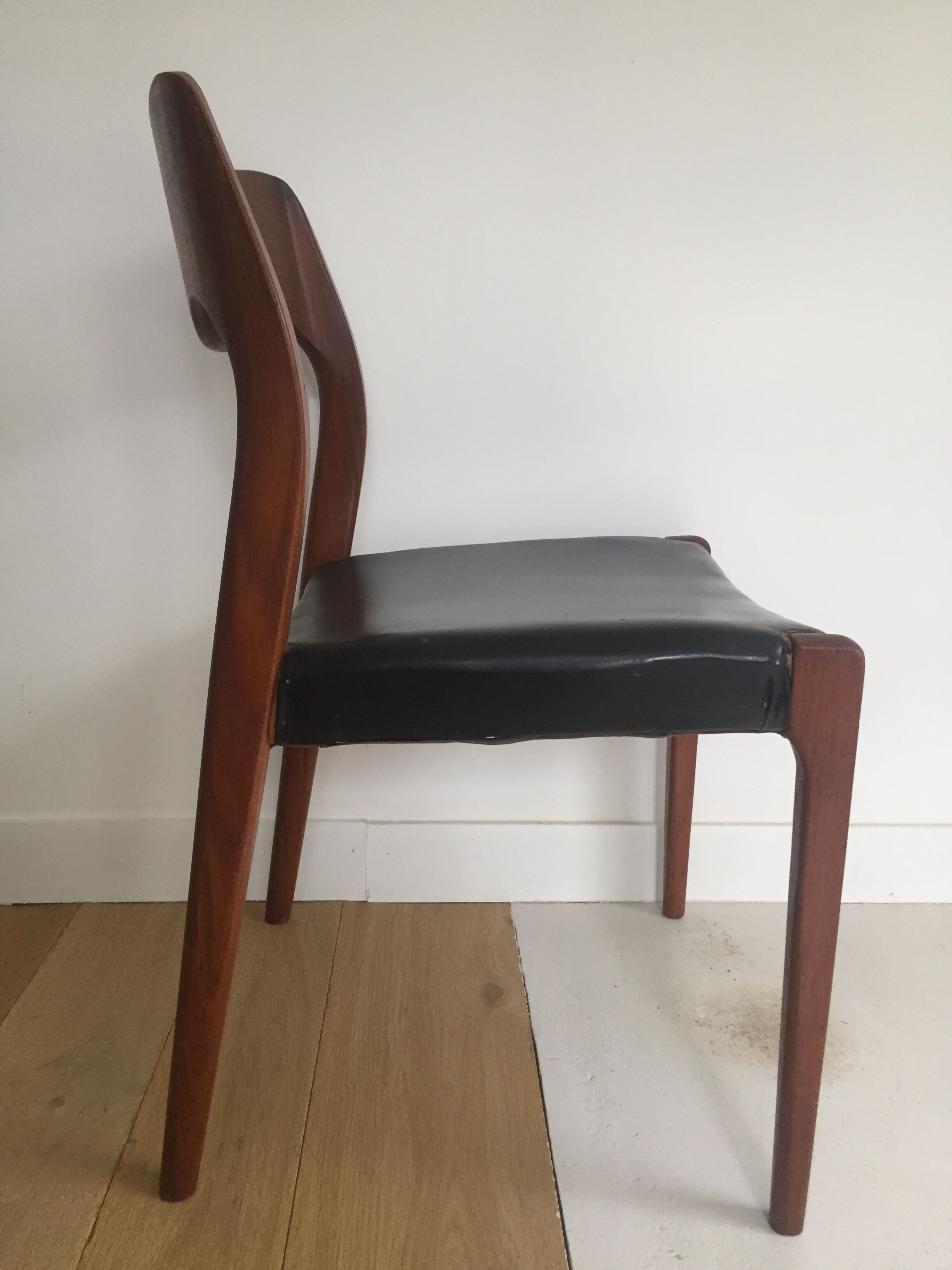 4 scandinavian  chairs  60