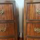 Paire de petites commodes anglaises style Queen Anne – années 1950