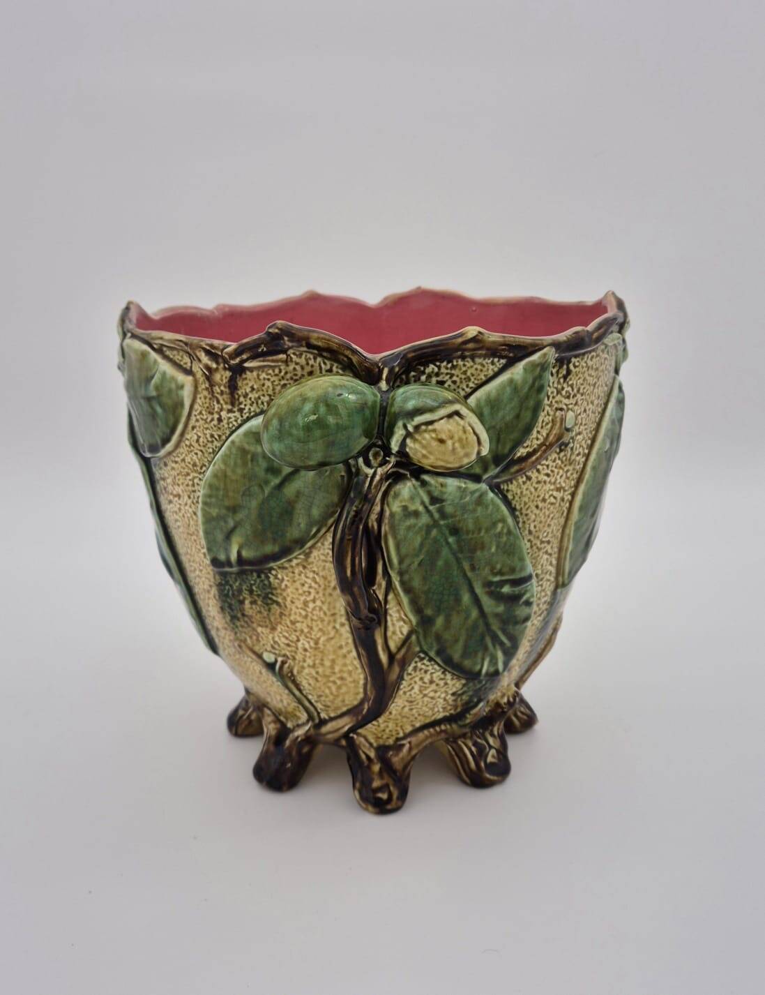 Slip pot cover.