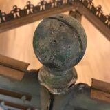 Display bears postcards or photos before 1900