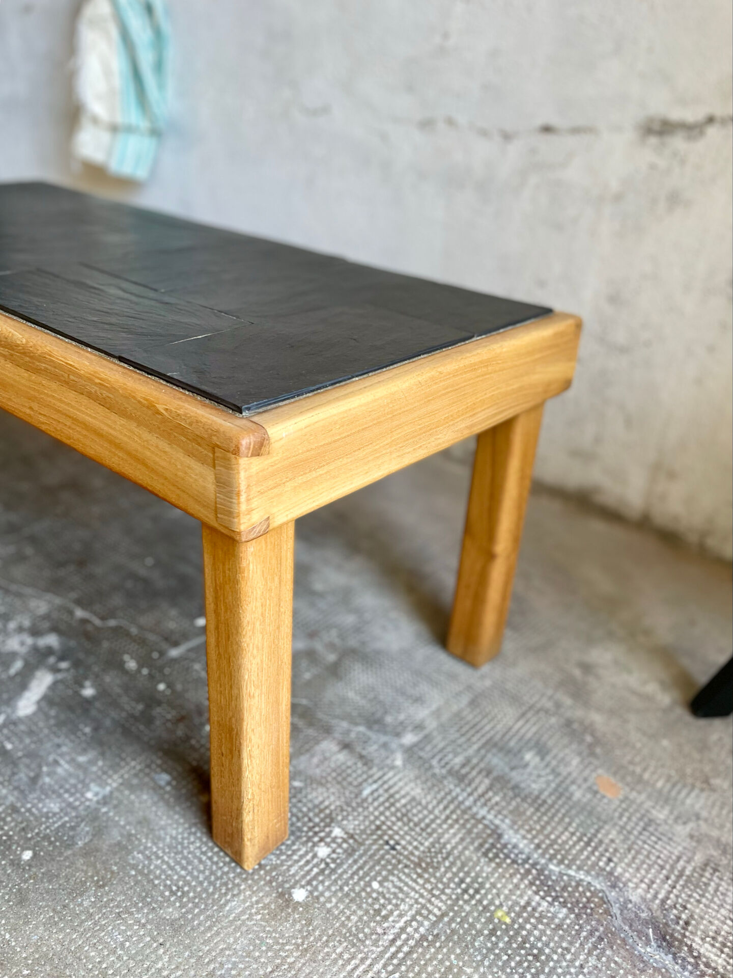 Vintage Maison Regain coffee table in solid elm – 1970s – Top