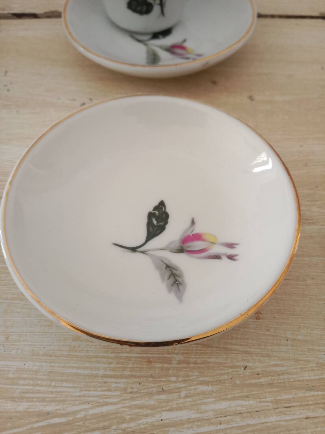 Porcelain dinette set