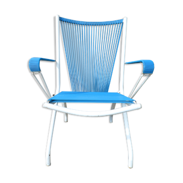 Fauteuil pliant en métal et scoubidou bleu