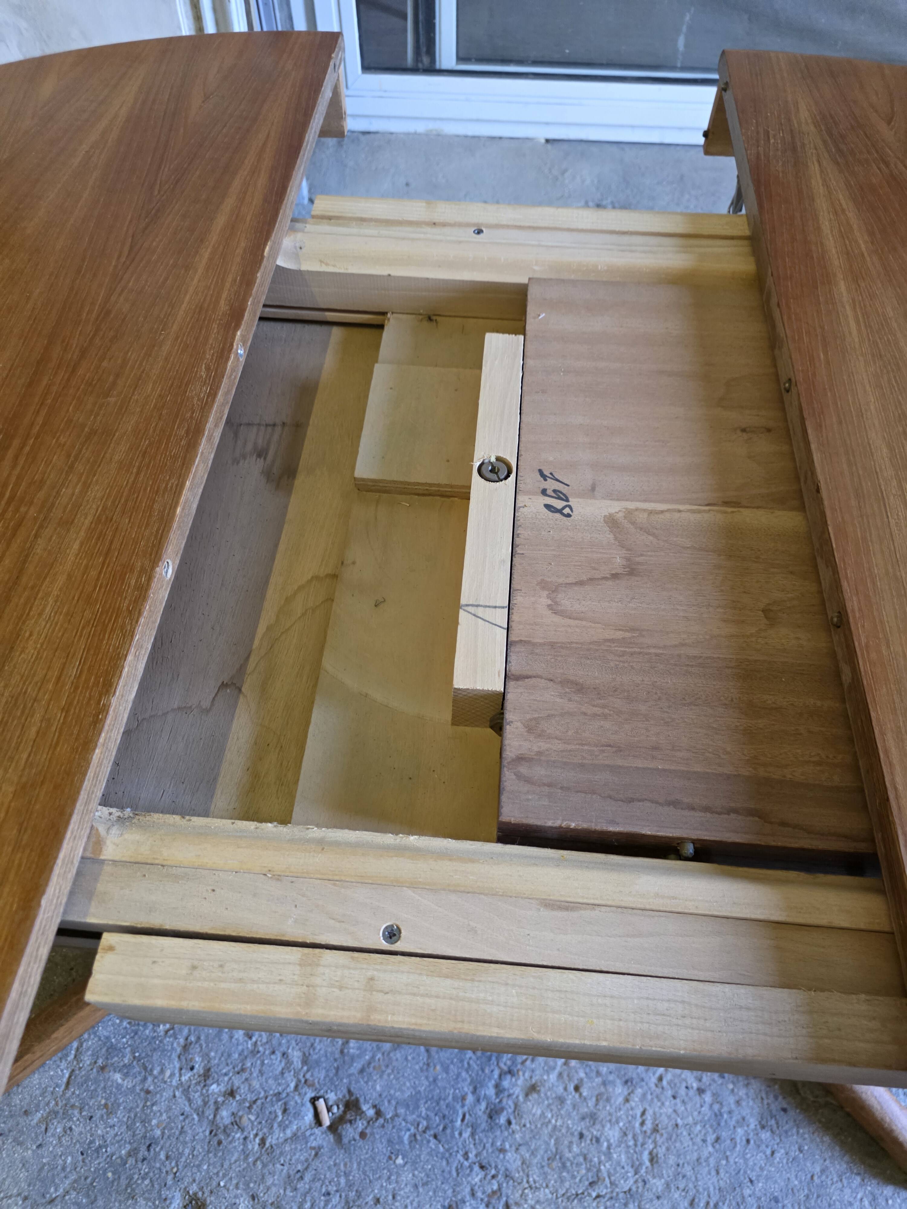 Table extensible Baumann en teck des années 60, (2 rallonges)