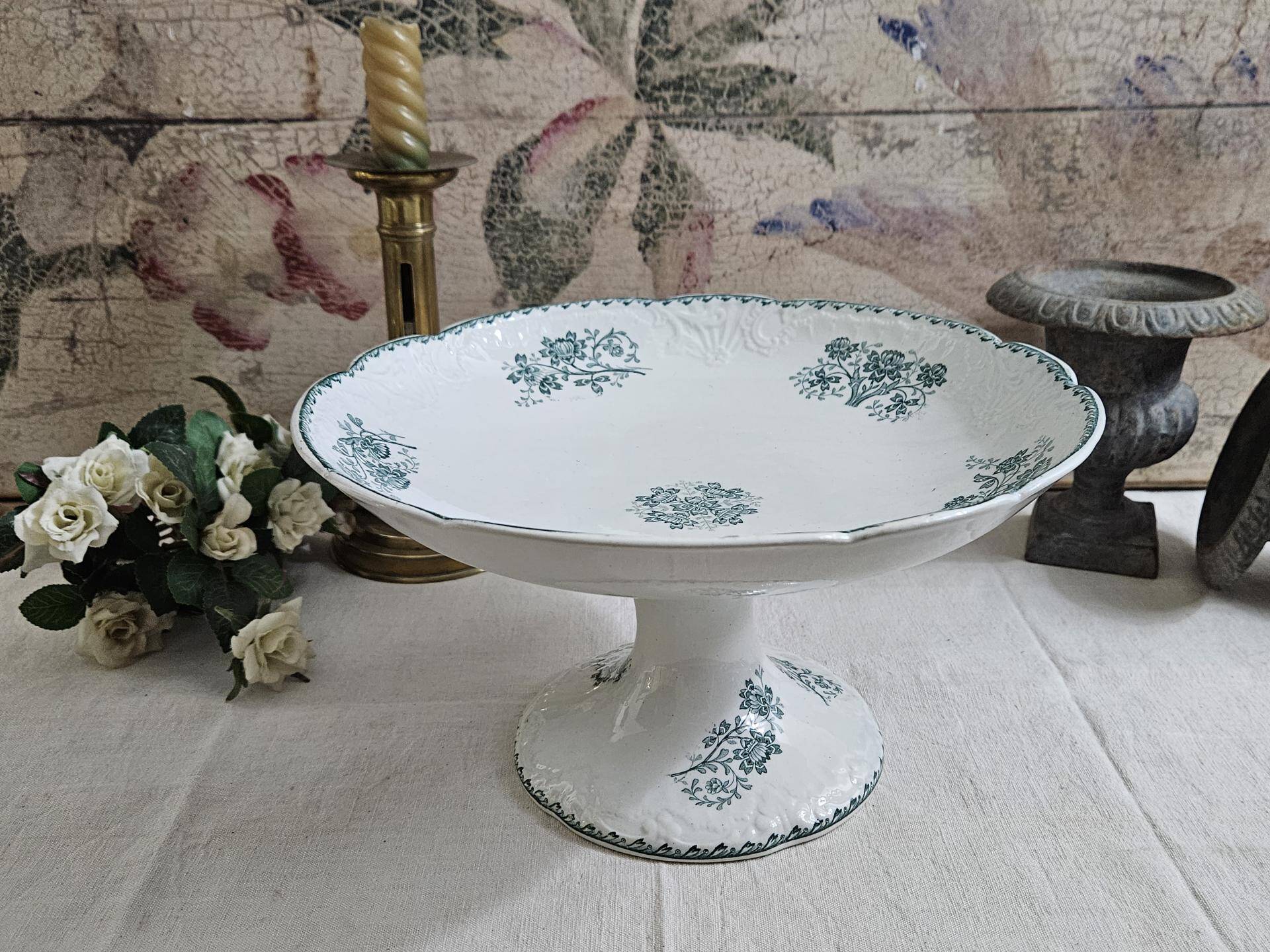 Large Richelieu Iron Earth Compote Dish