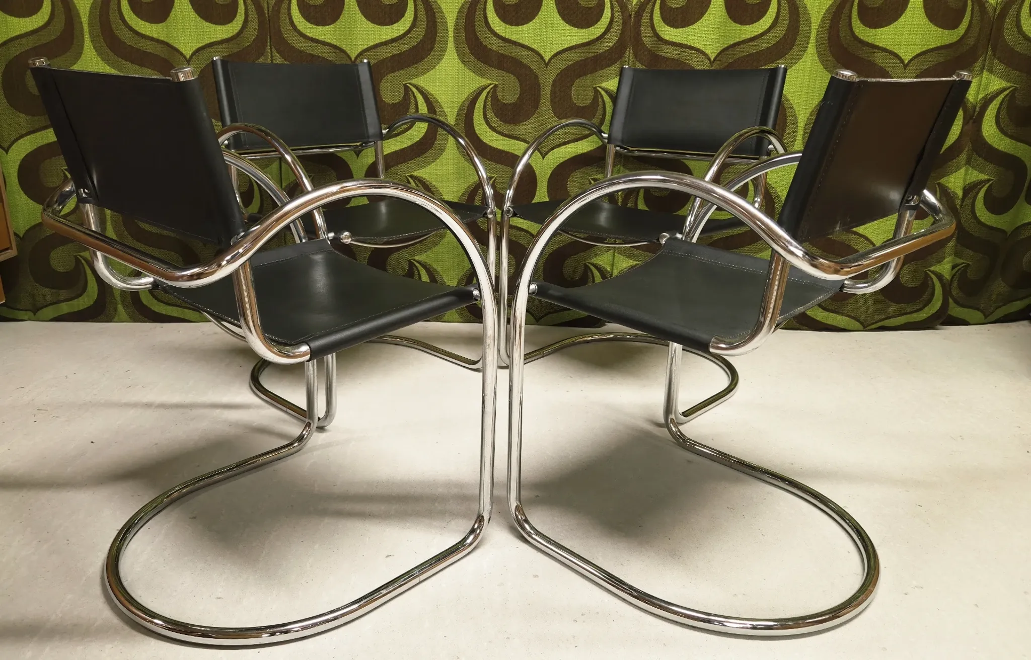 Set of 4 Bauhaus leather armchairs in chrome metal 1970/1980