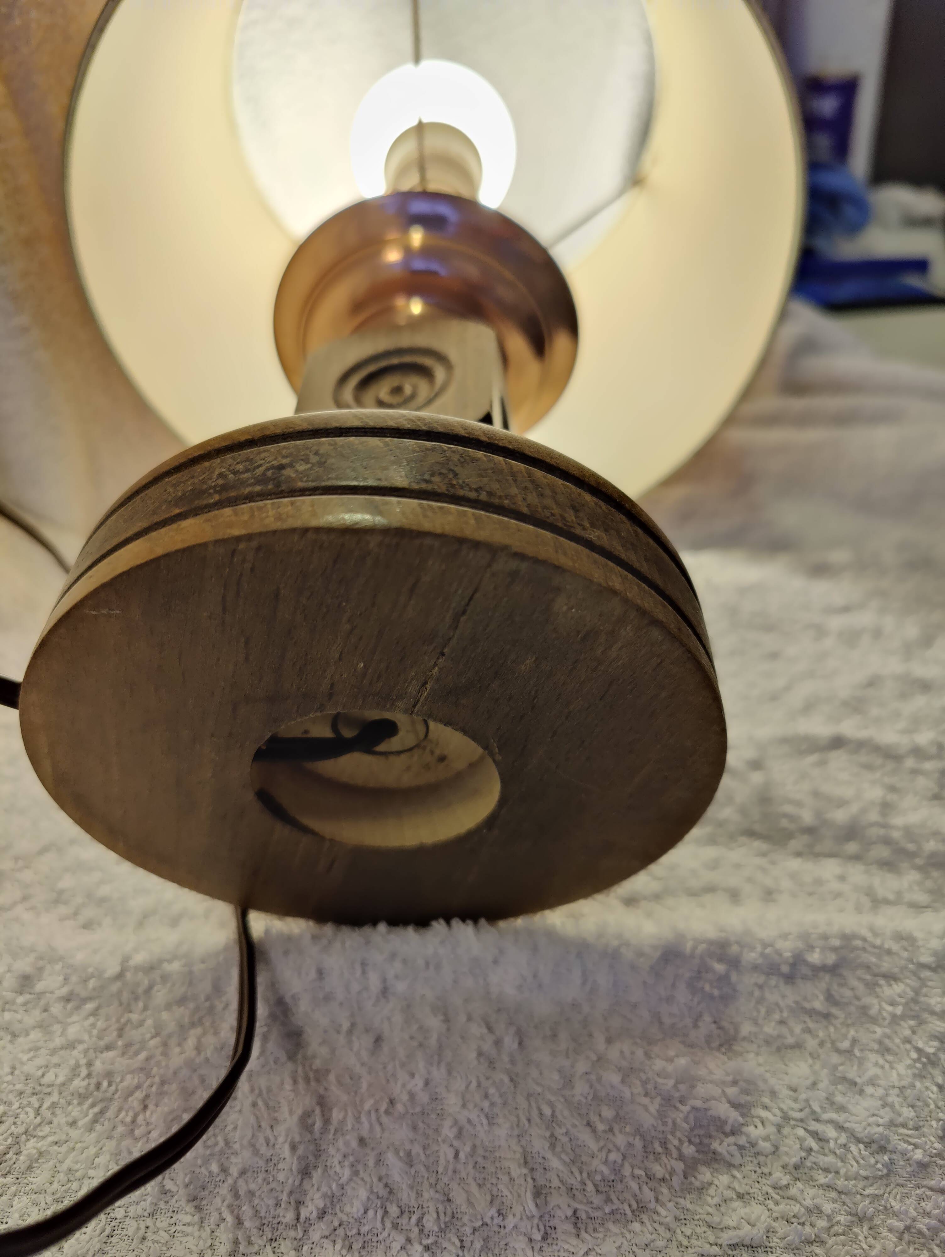 Lampe bois basque style Charles Dudouyt