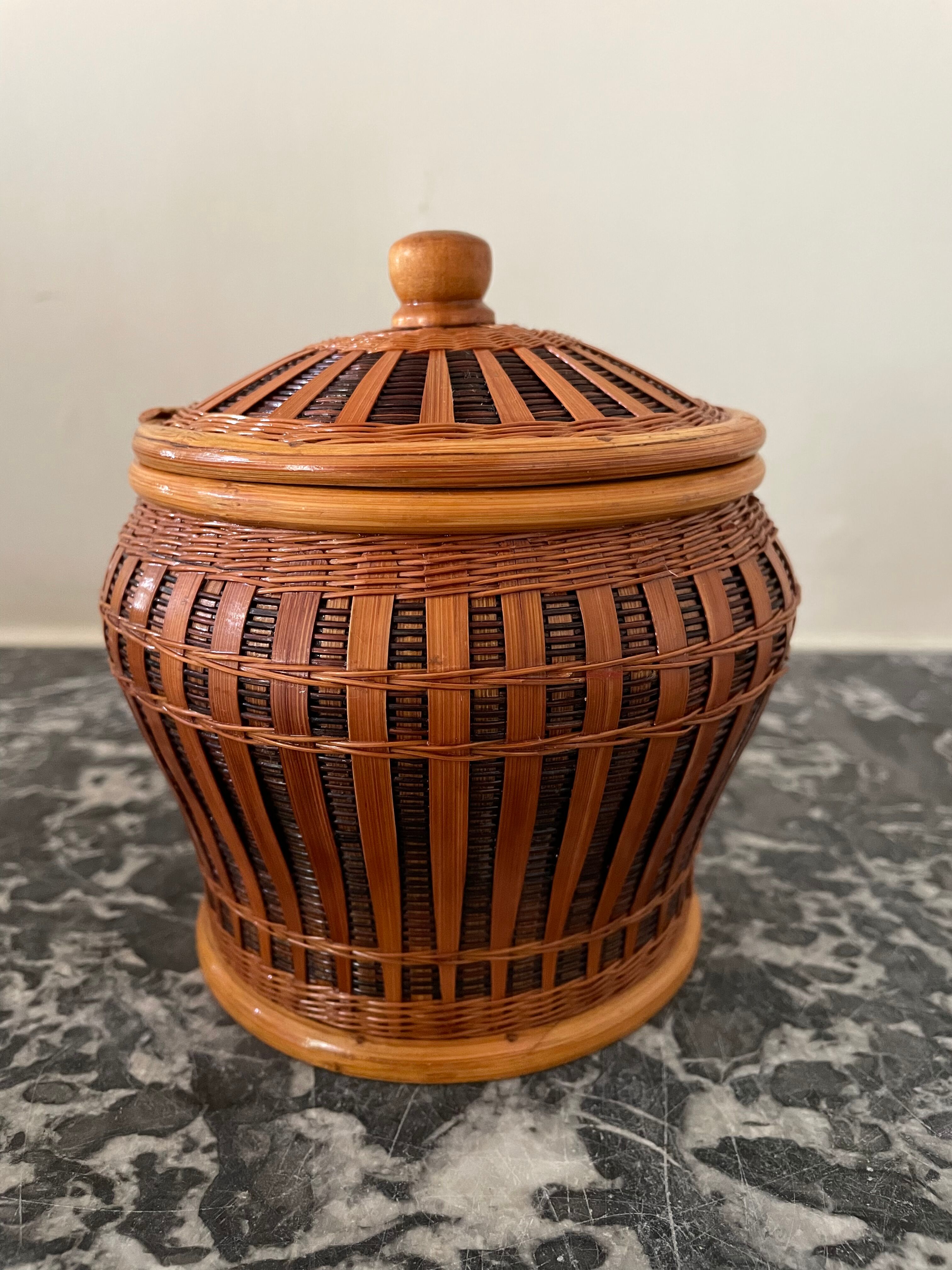 Pot with braided bamboo lid