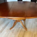 Round table, wood