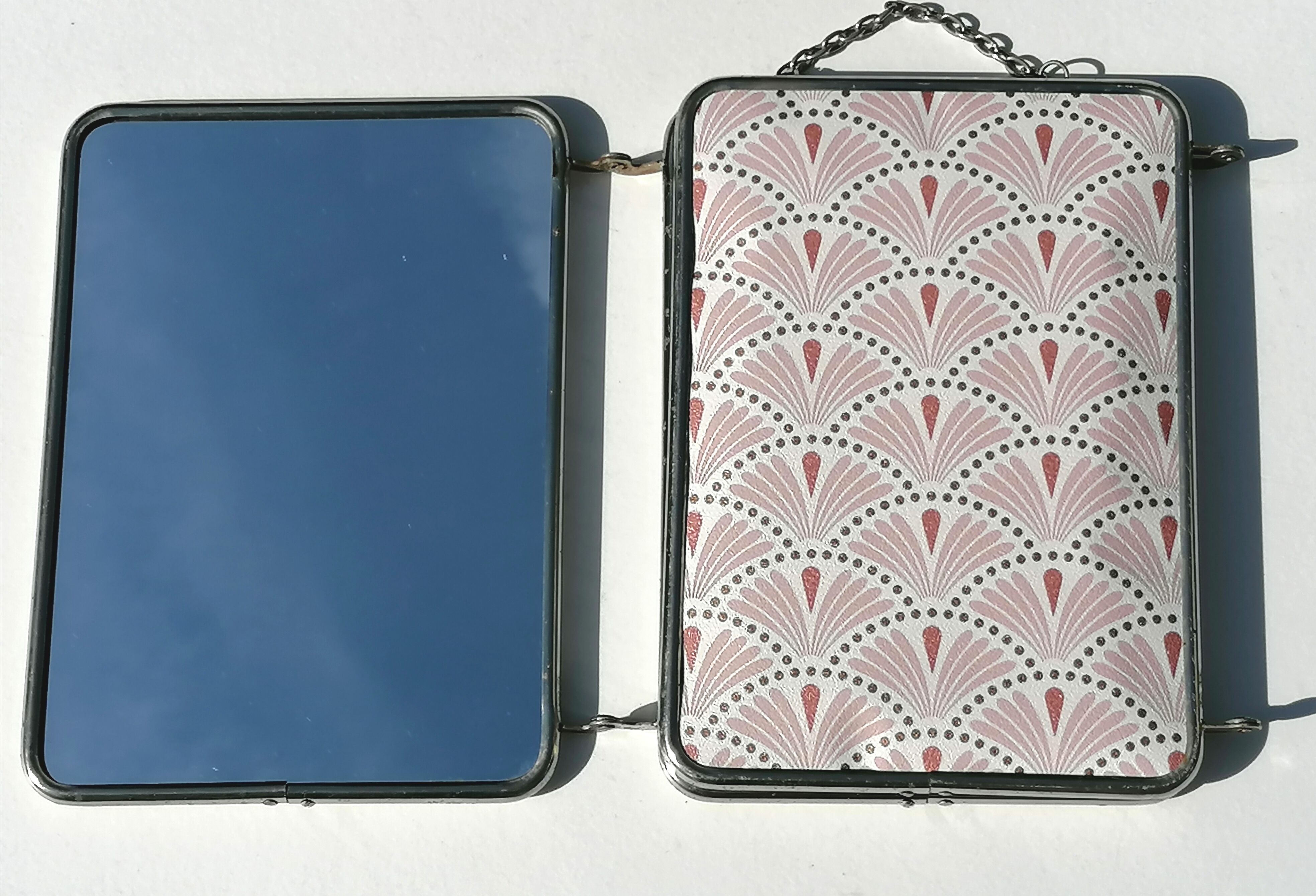 Mirror tryptic barber