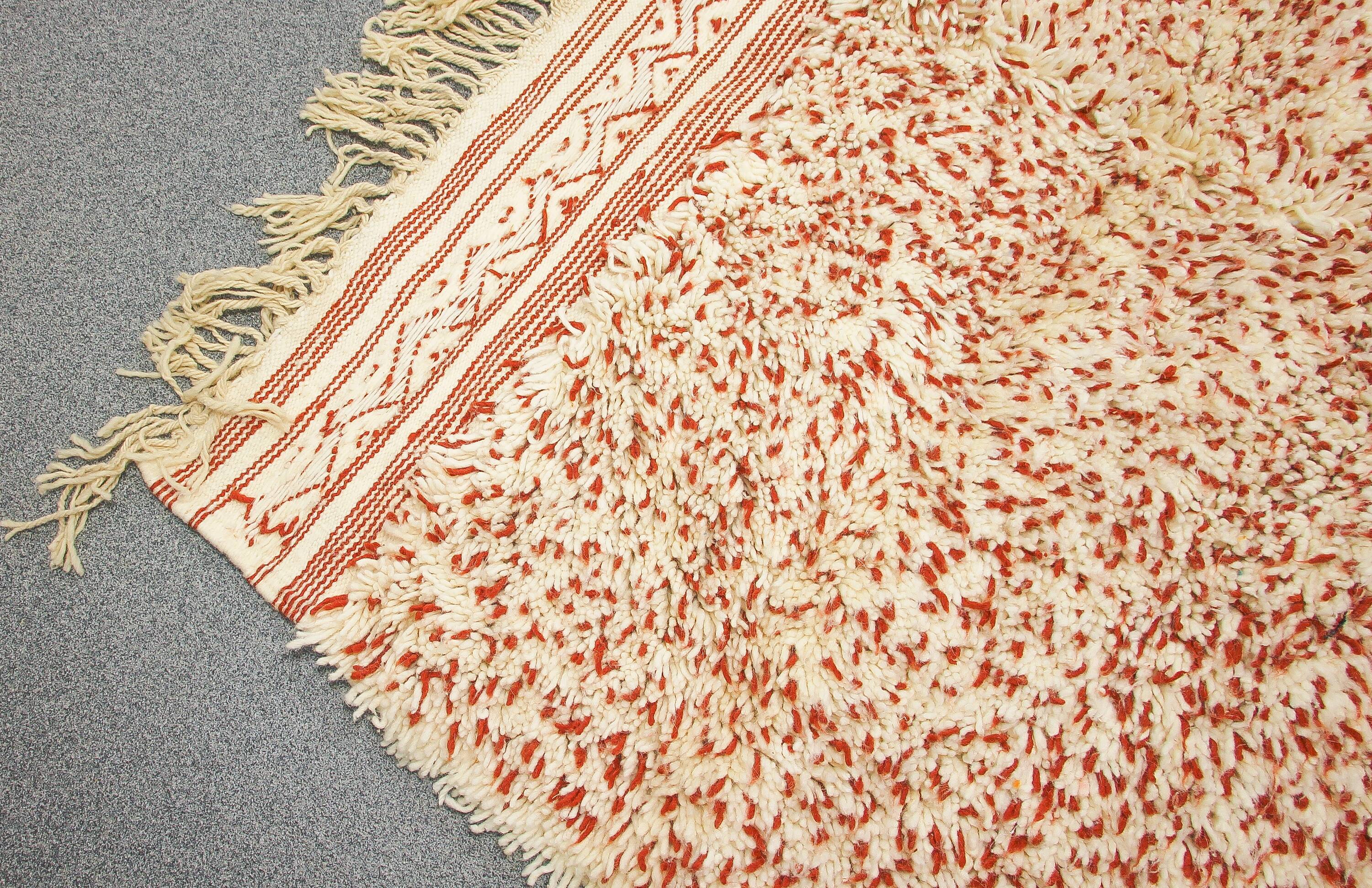 Beni ourain red carpet mottled 267 x 163