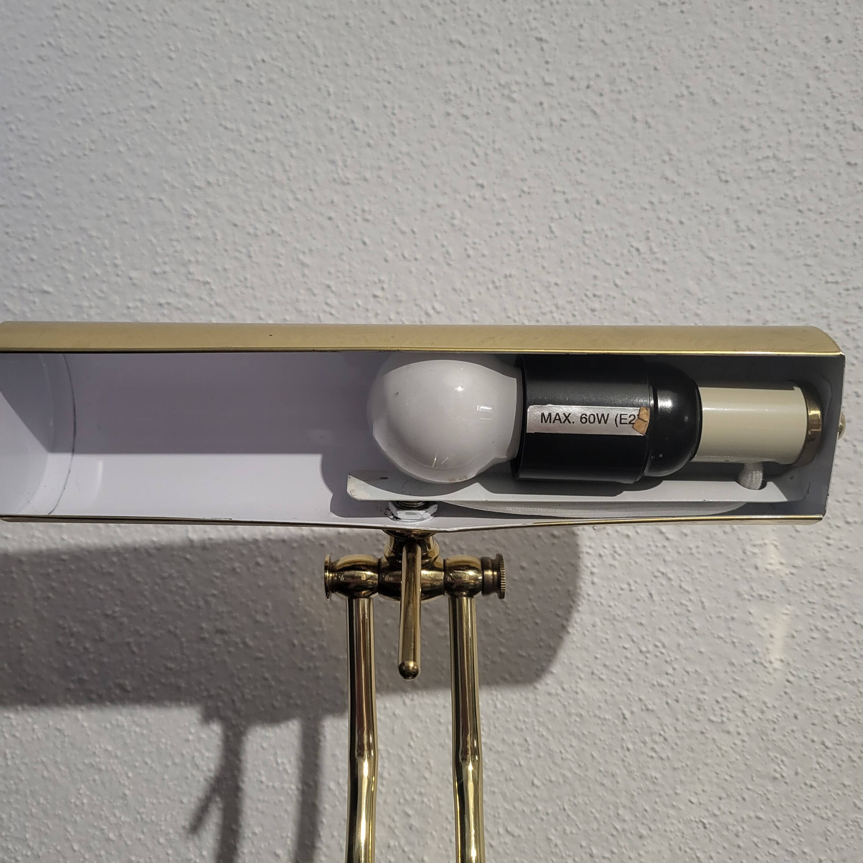 Notary, banker's lamp