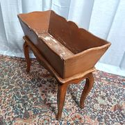 Jardinière style Louis XV en noyer