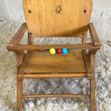 Baby chair with compass feet