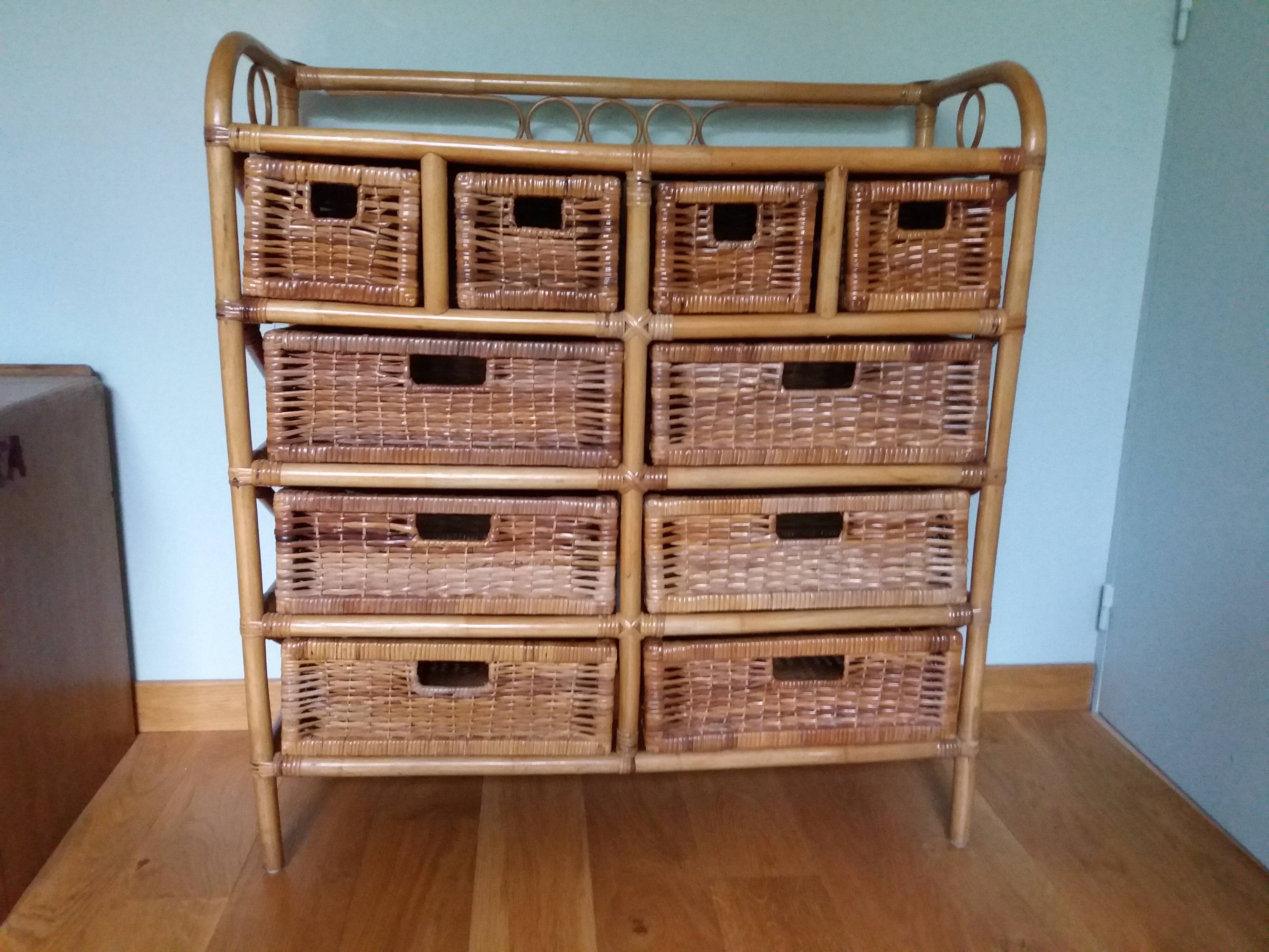 Chest of drawers in wicker and rattan