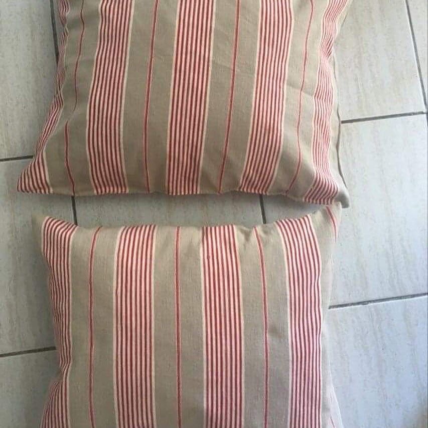 2 coussins toile ancienne bayadère