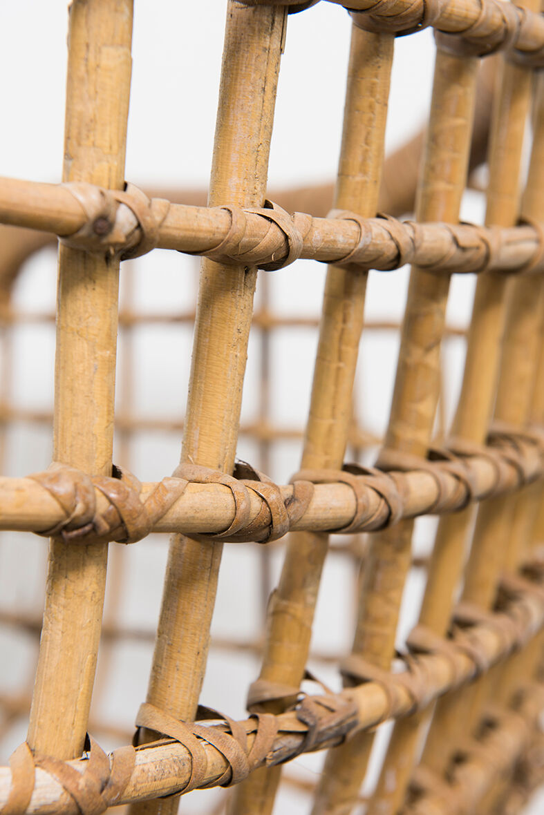 Rattan chair with swivel base