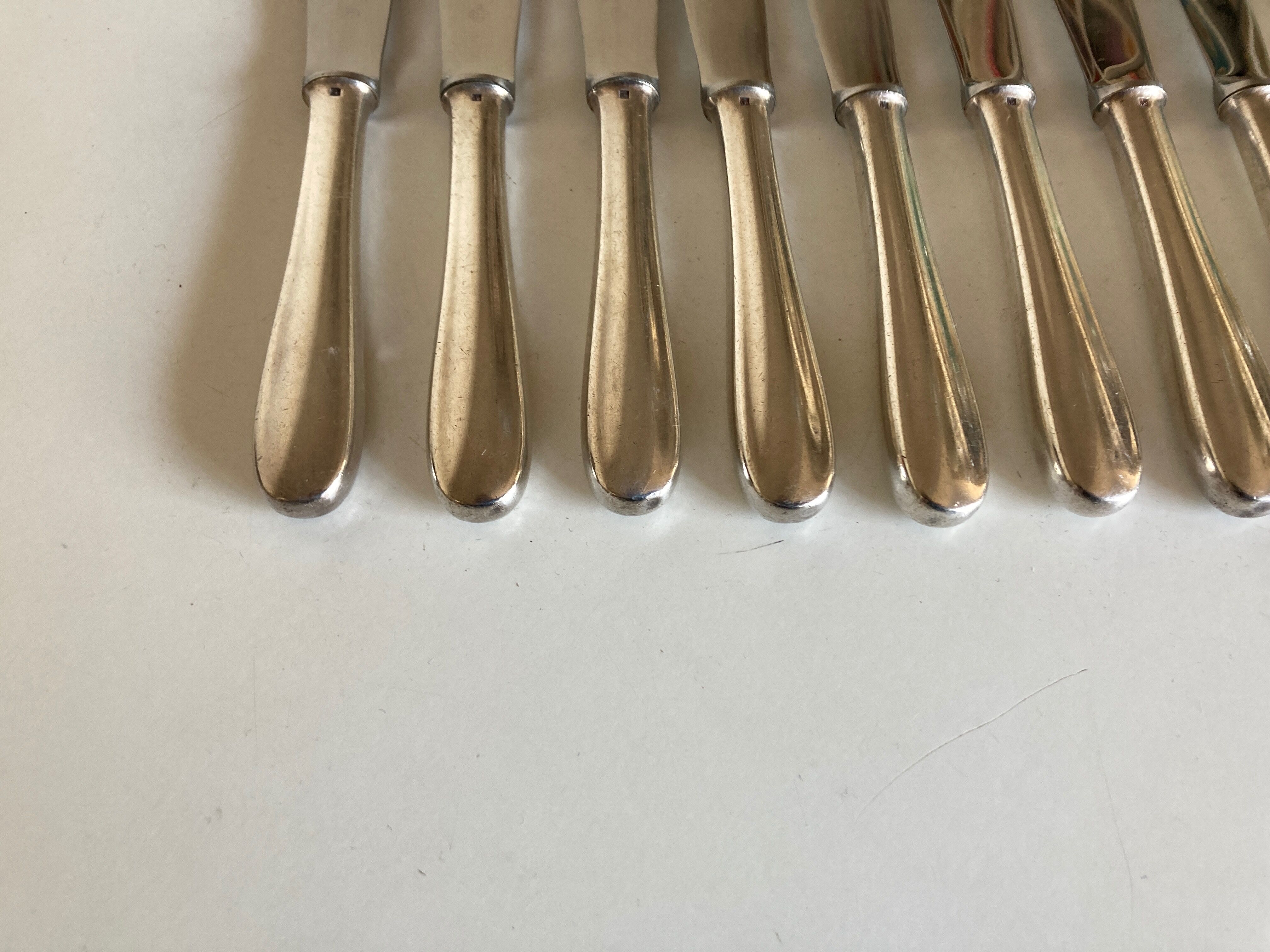 Set de 12 couteaux Christofle Dax métal argenté 1950